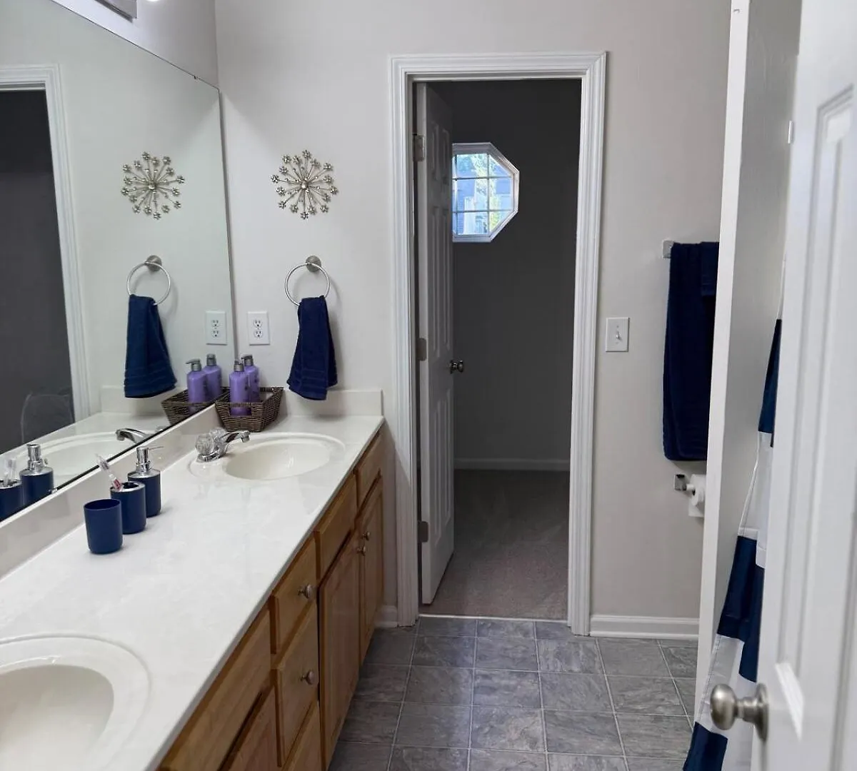 Welcome To Charlotte Nest! Holiday home